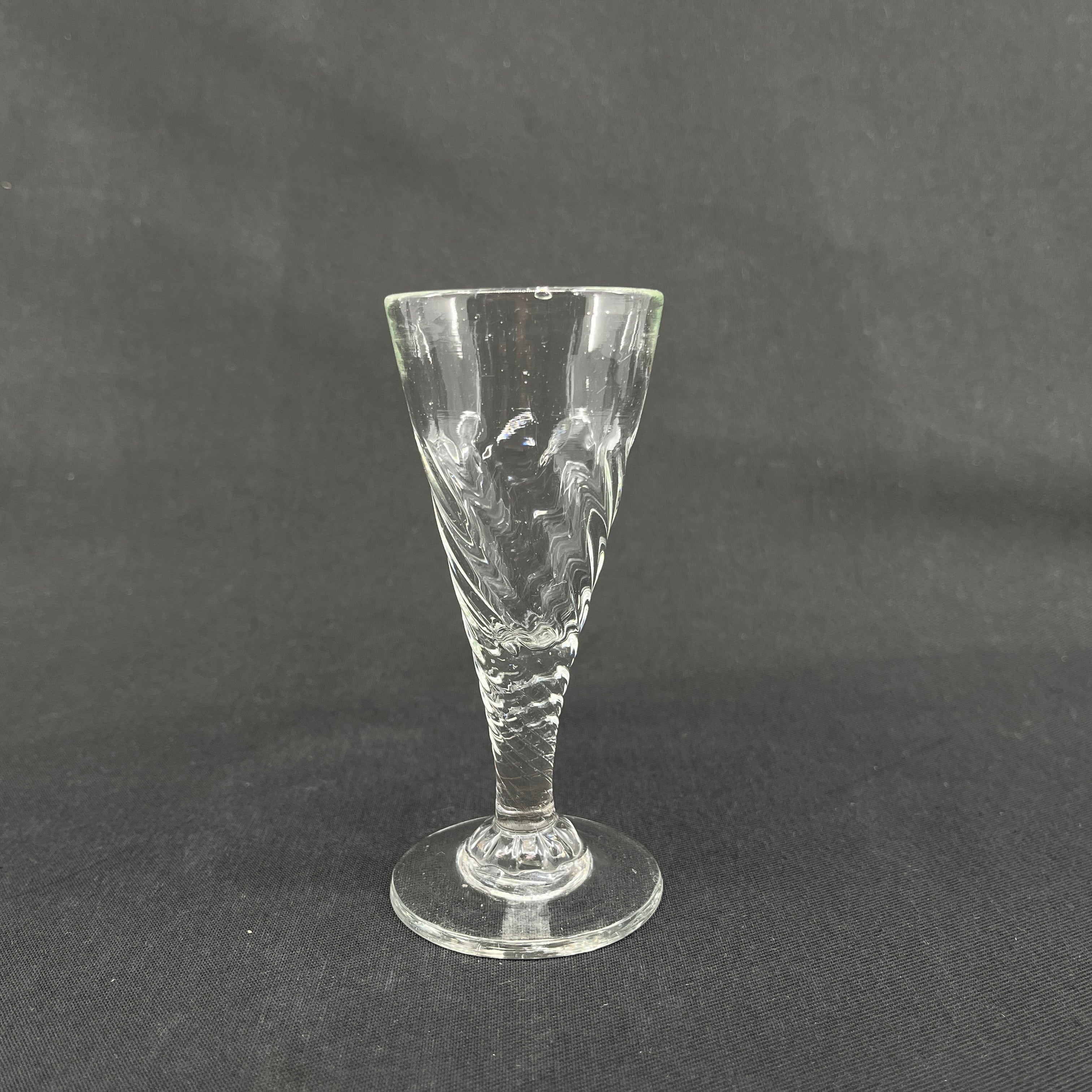 Holmegaard snapseglas variant af nr. 28