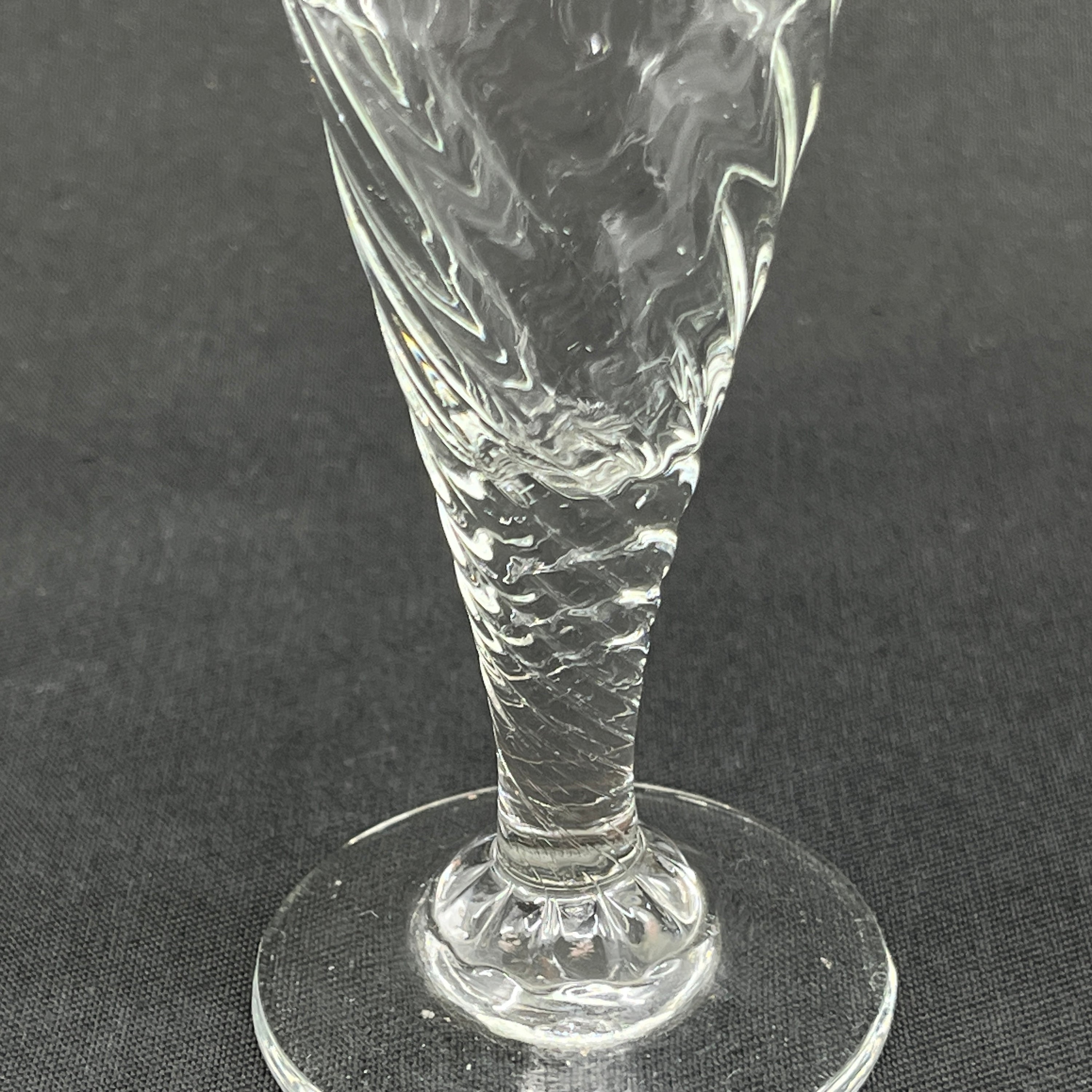 Holmegaard snapseglas variant af nr. 28