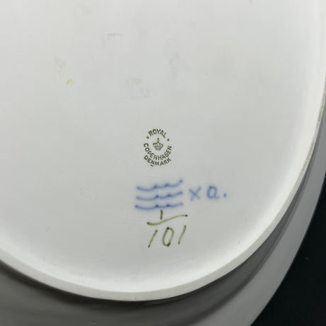 Blue Fluted Fluted oval dish, 37 cm. 2nd variety.