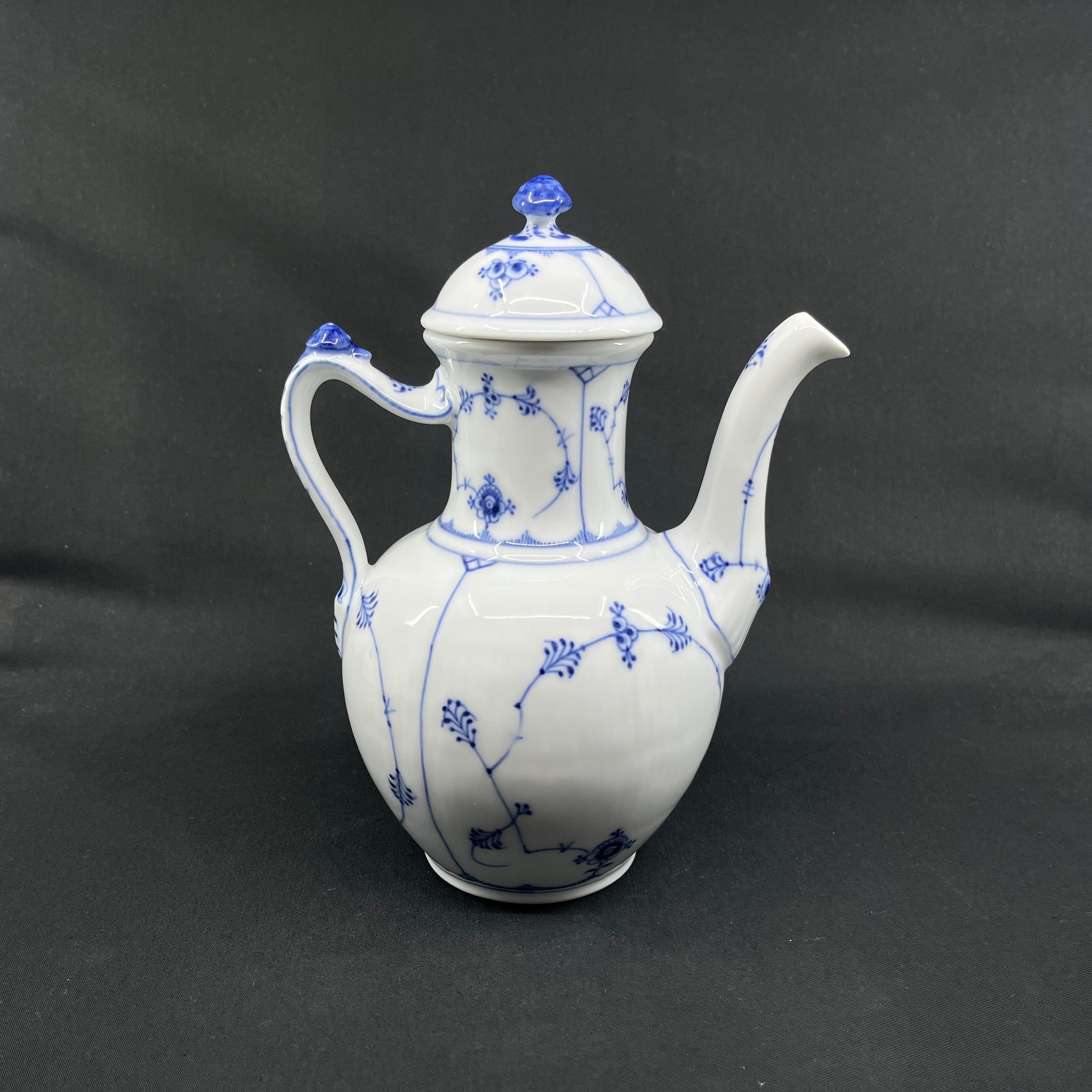 Musselmalet Riflet kaffekande, 1923-1928