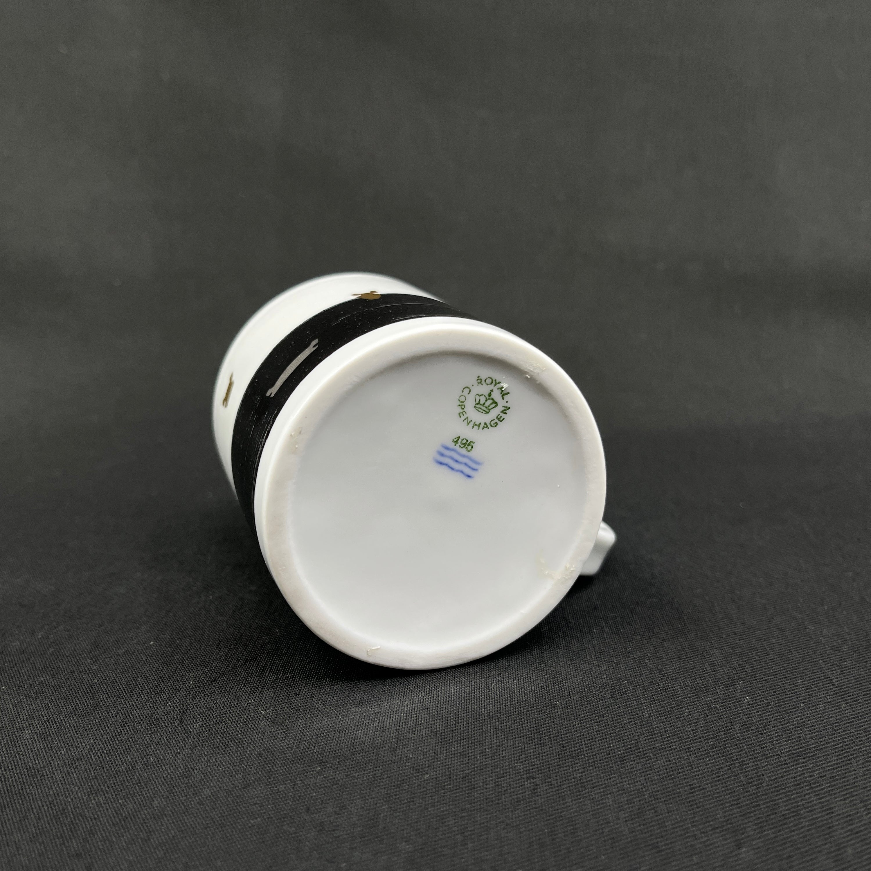 Royal Copenhagen kleiner Jahrgangsbecher 2006