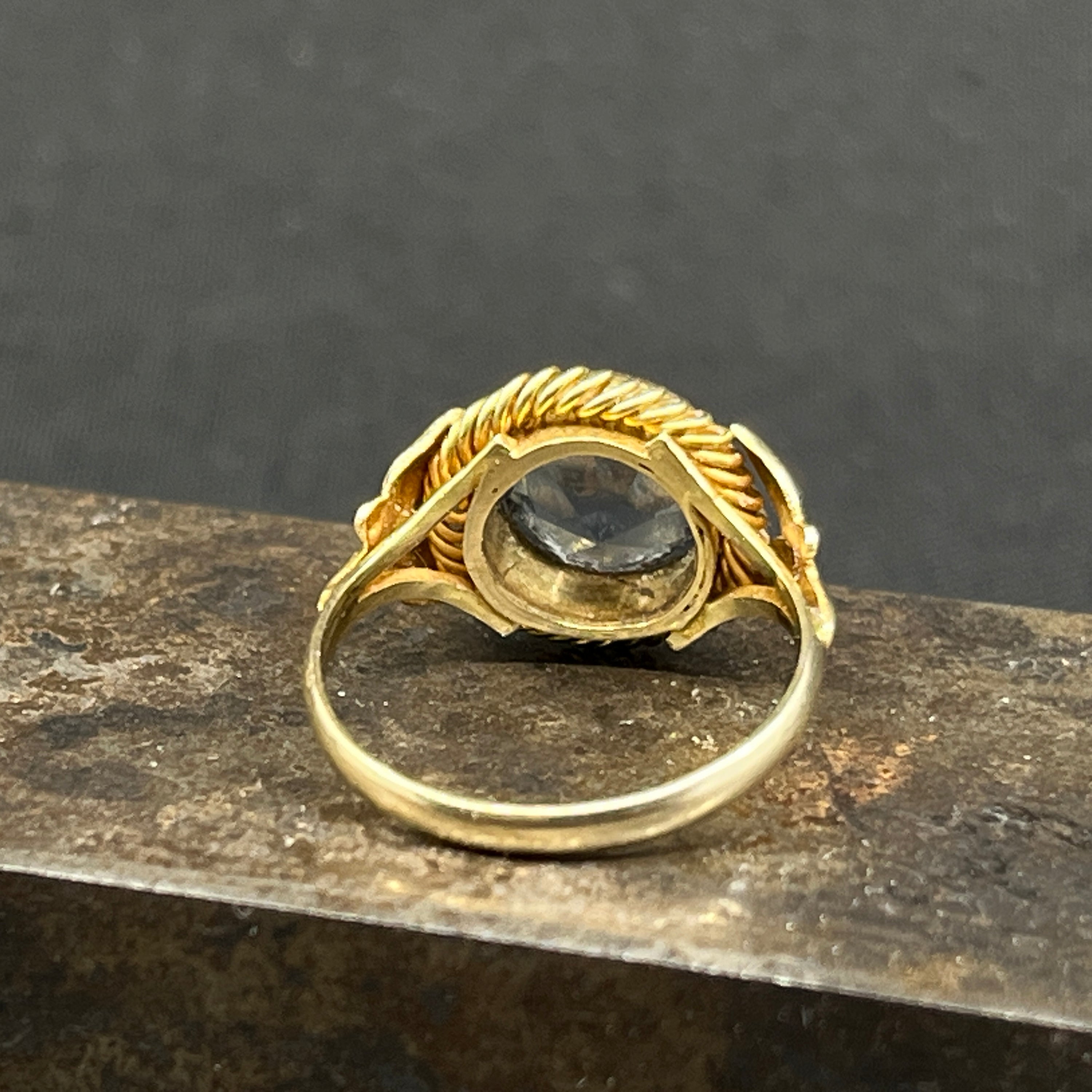 Dansk art nouveau ring i guld med aquamarin