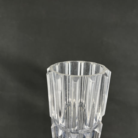 Finely decorated lily vase from the 1920s, 26 cm.