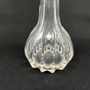 Finely decorated lily vase from the 1920s, 26 cm.