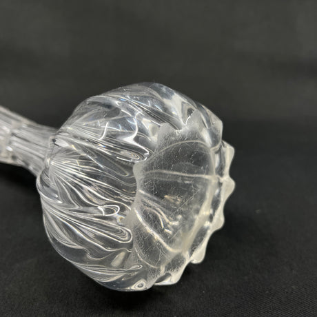 Finely decorated lily vase from the 1920s, 26 cm.