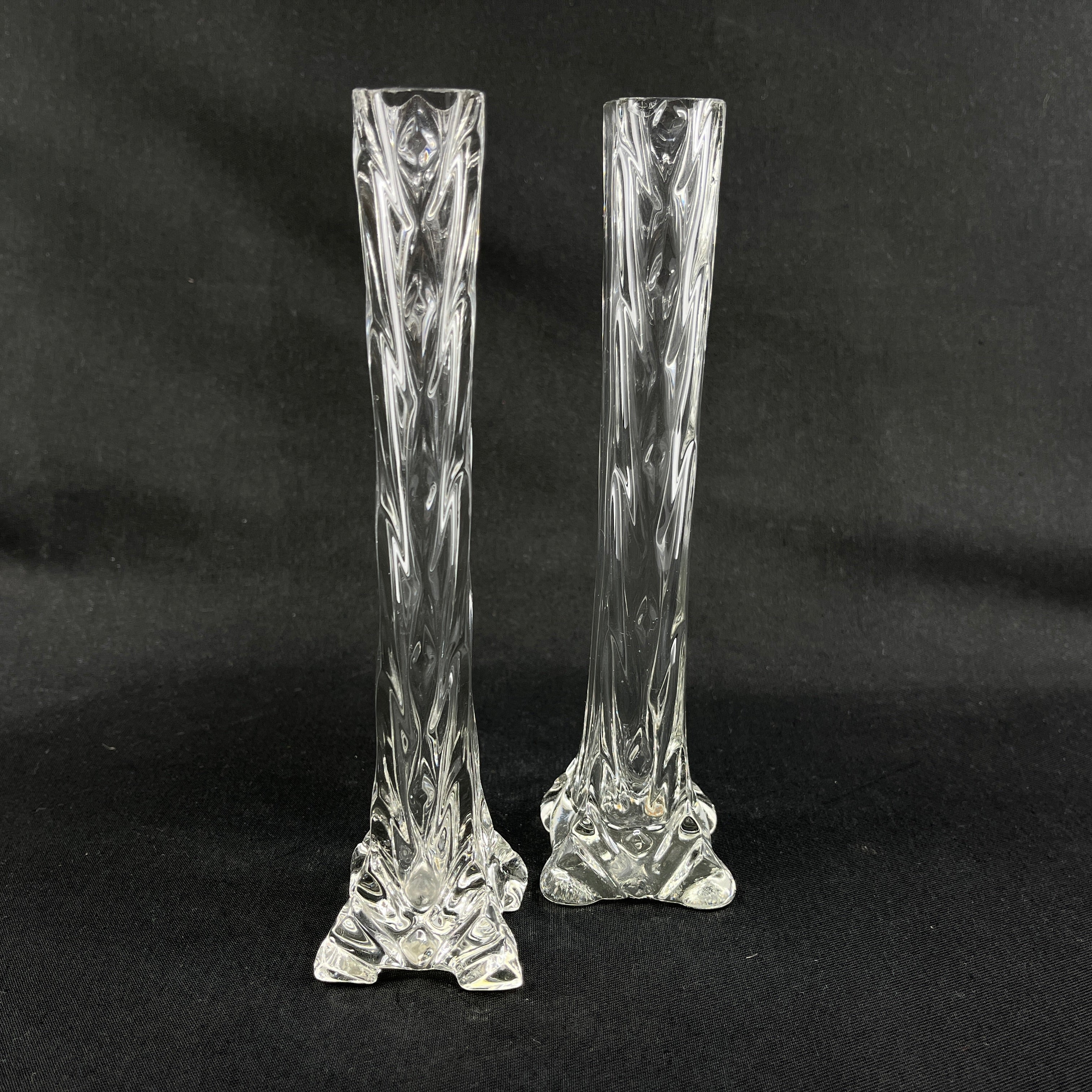 Et par tornede vaser fra 1920'erne