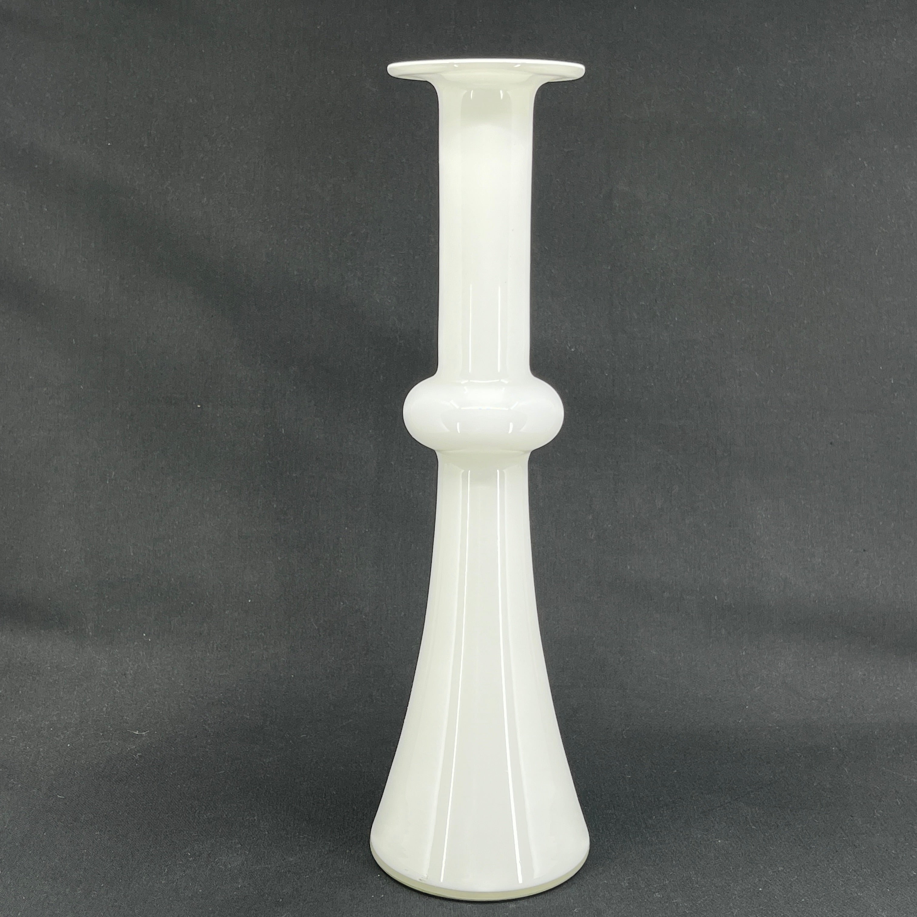 Hvid Carnaby vase, 30 cm.