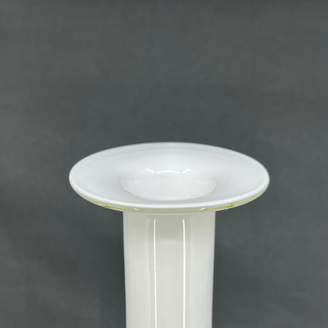 White Carnaby vase, 30 cm.