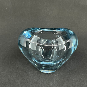Aqua blue heart vase from Holmegaard, 9 cm.