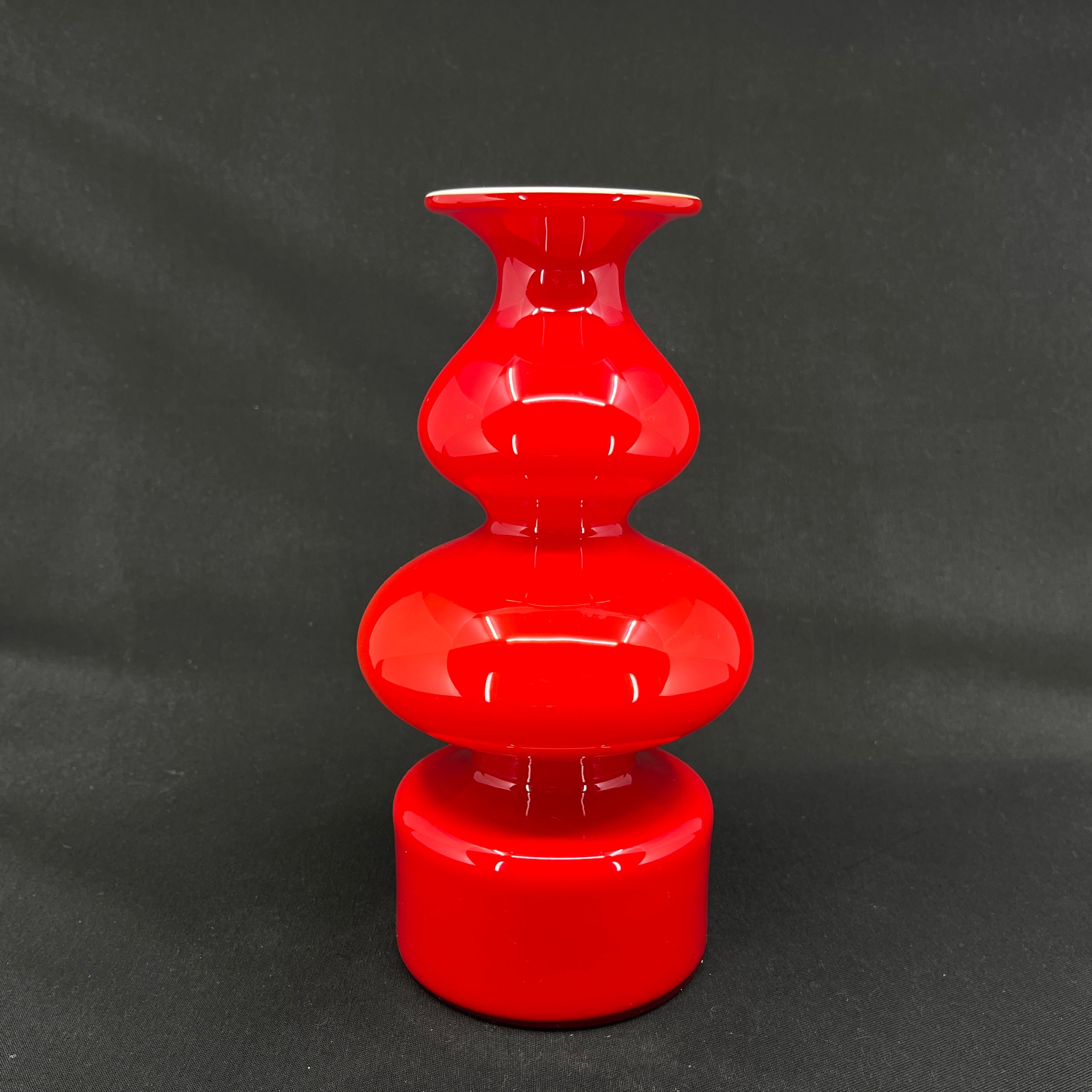 Rød Carnaby vase, 22,5 cm.