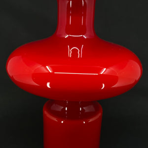 Large and rare red Carnaby vase, 28 cm.