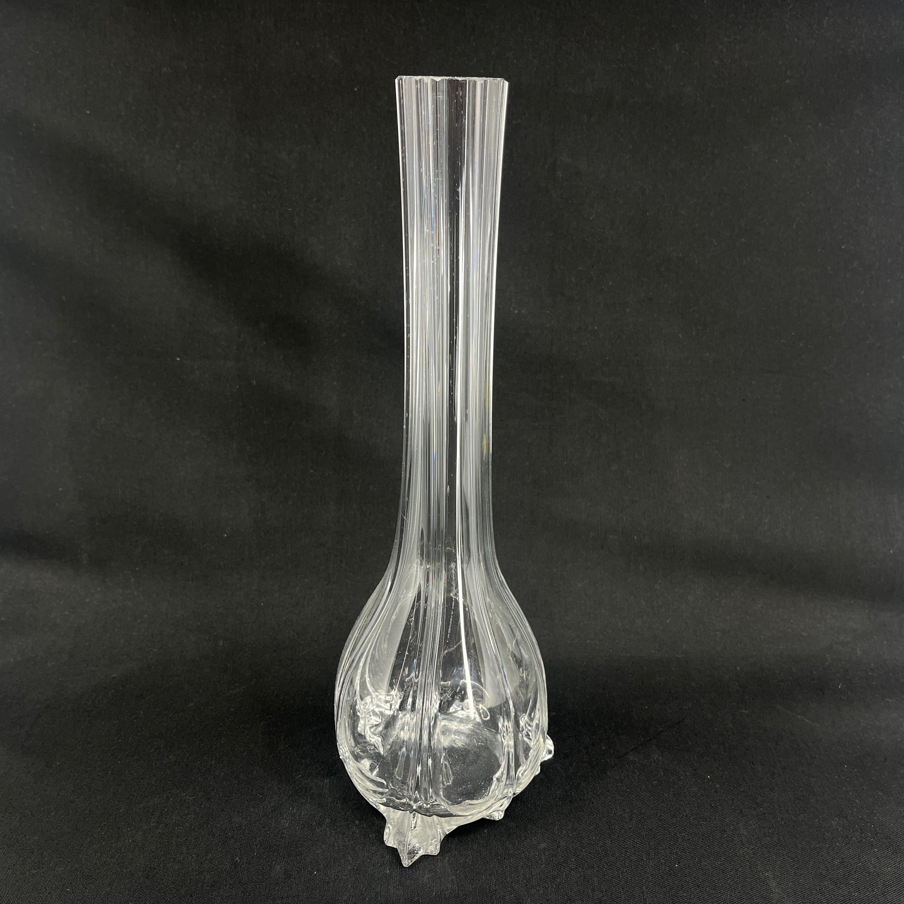 Flot dekoreret kolbevase fra 1920'erne, 30 cm.