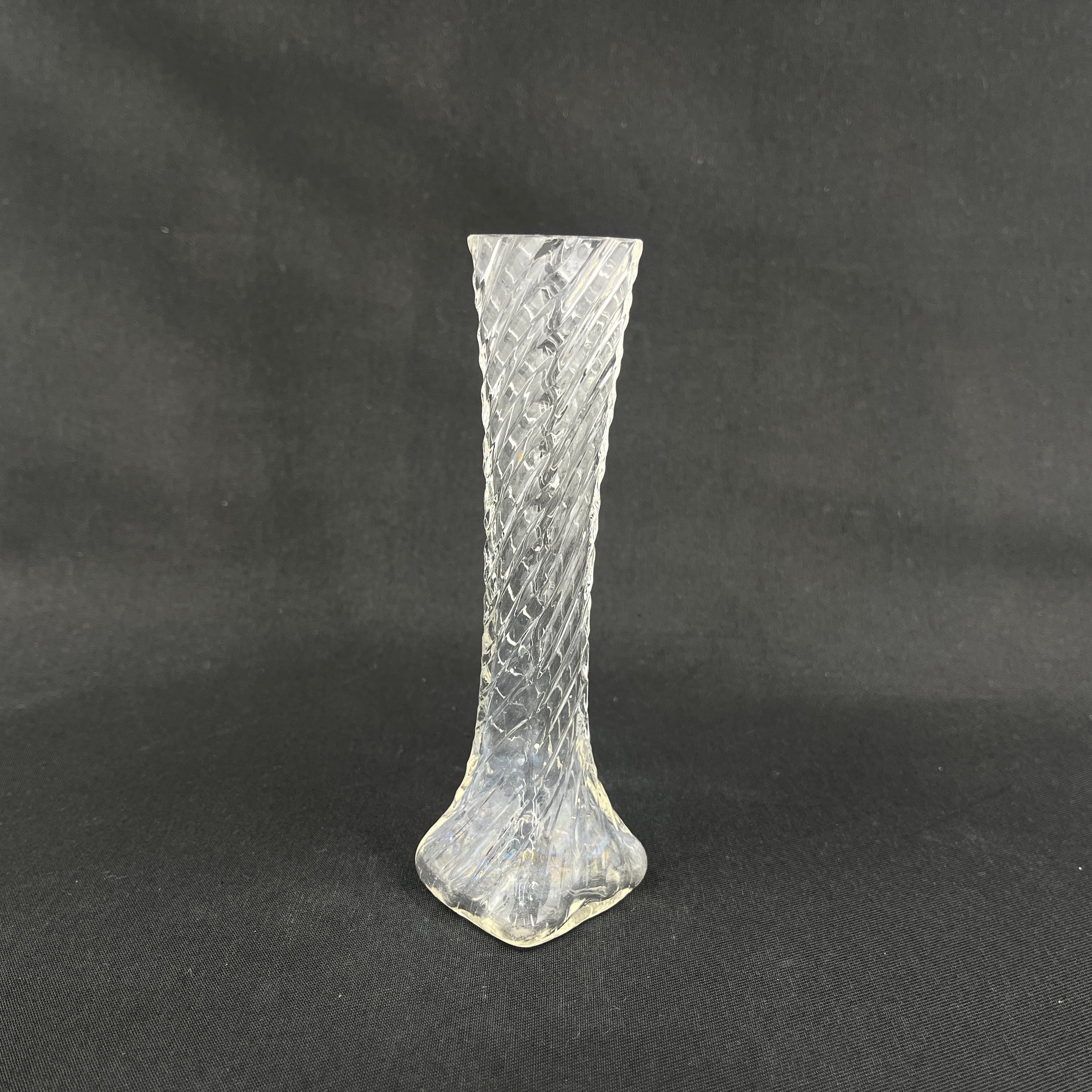 Miniature liljevase, 15 cm.