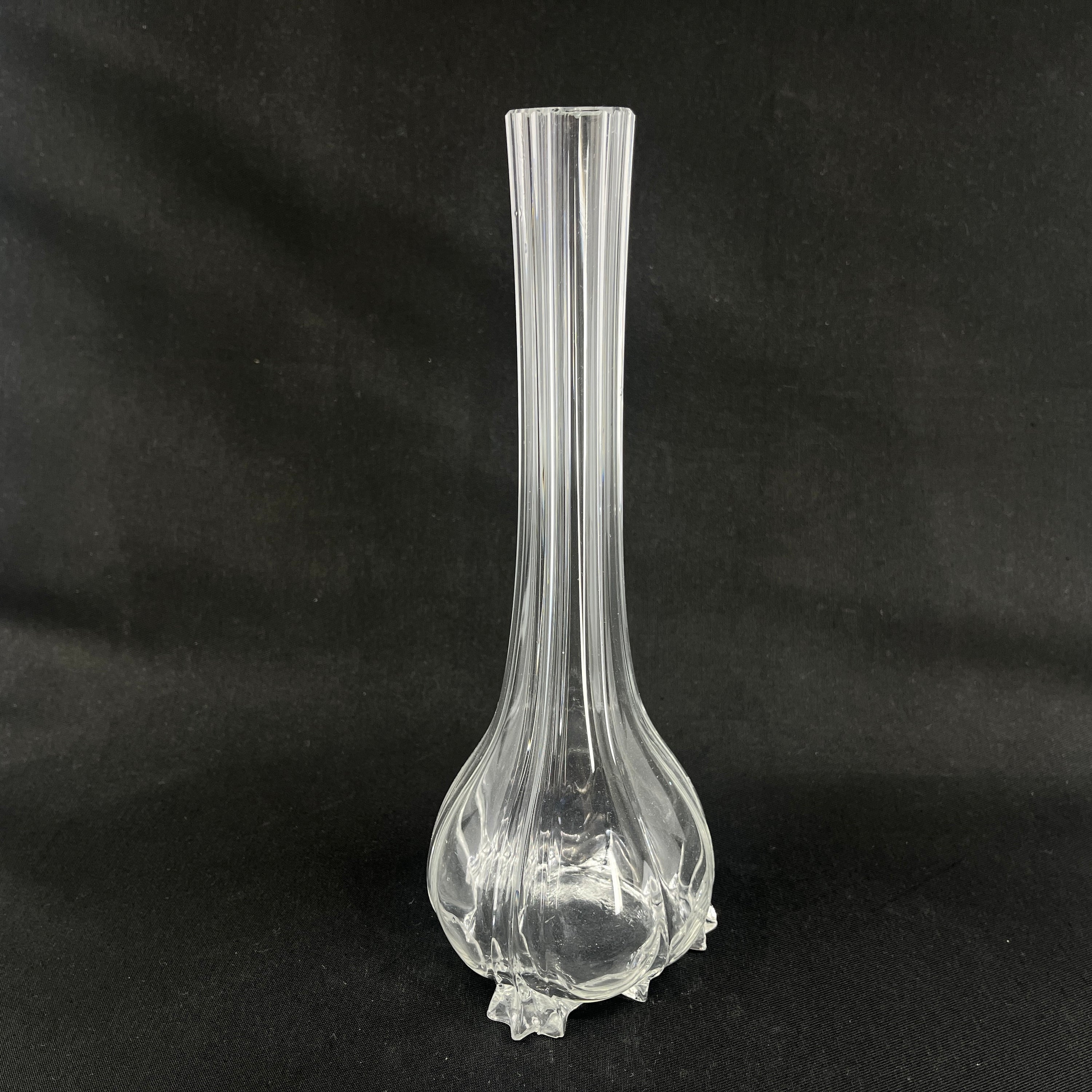 Flot dekoreret kolbevase fra 1920'erne, 25 cm.