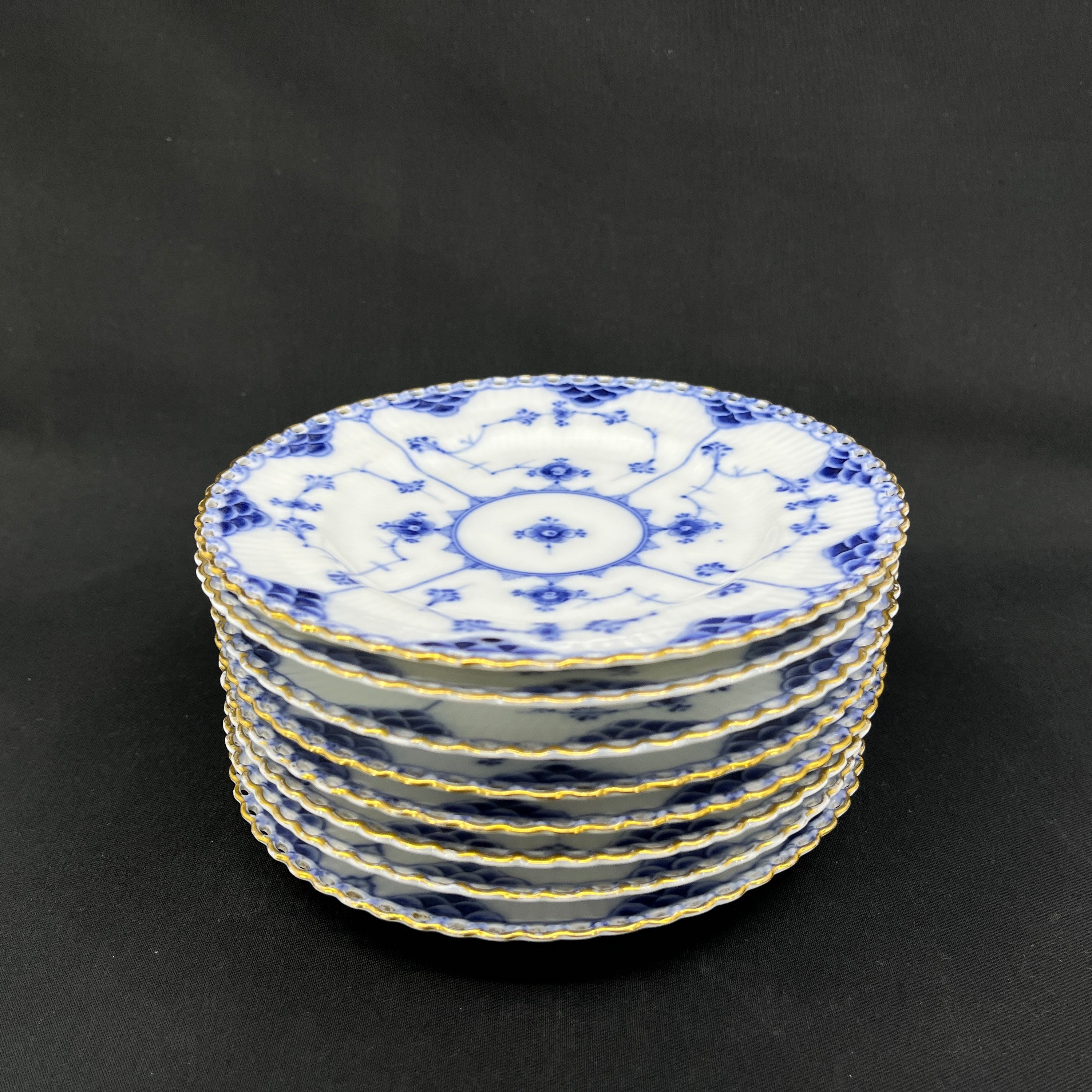 Helblonde kagetallerken med guld, sæt á 8 stk.