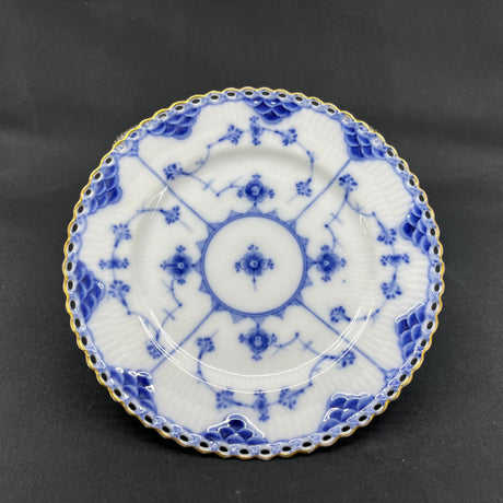 Full lace cake plate with gold, set of 8 pieces.