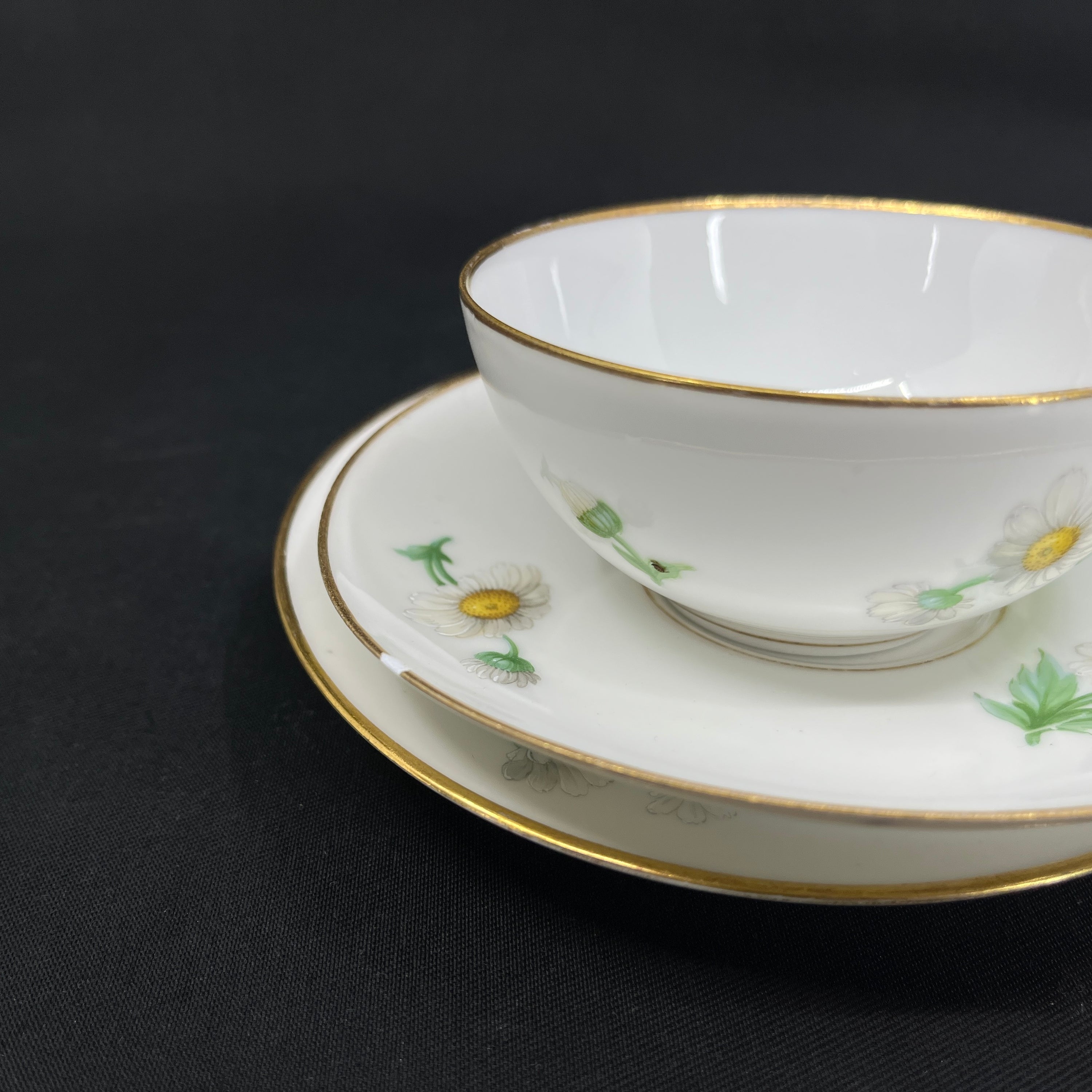 Teekanne von Royal Copenhagen mit Weihnachtsrosen