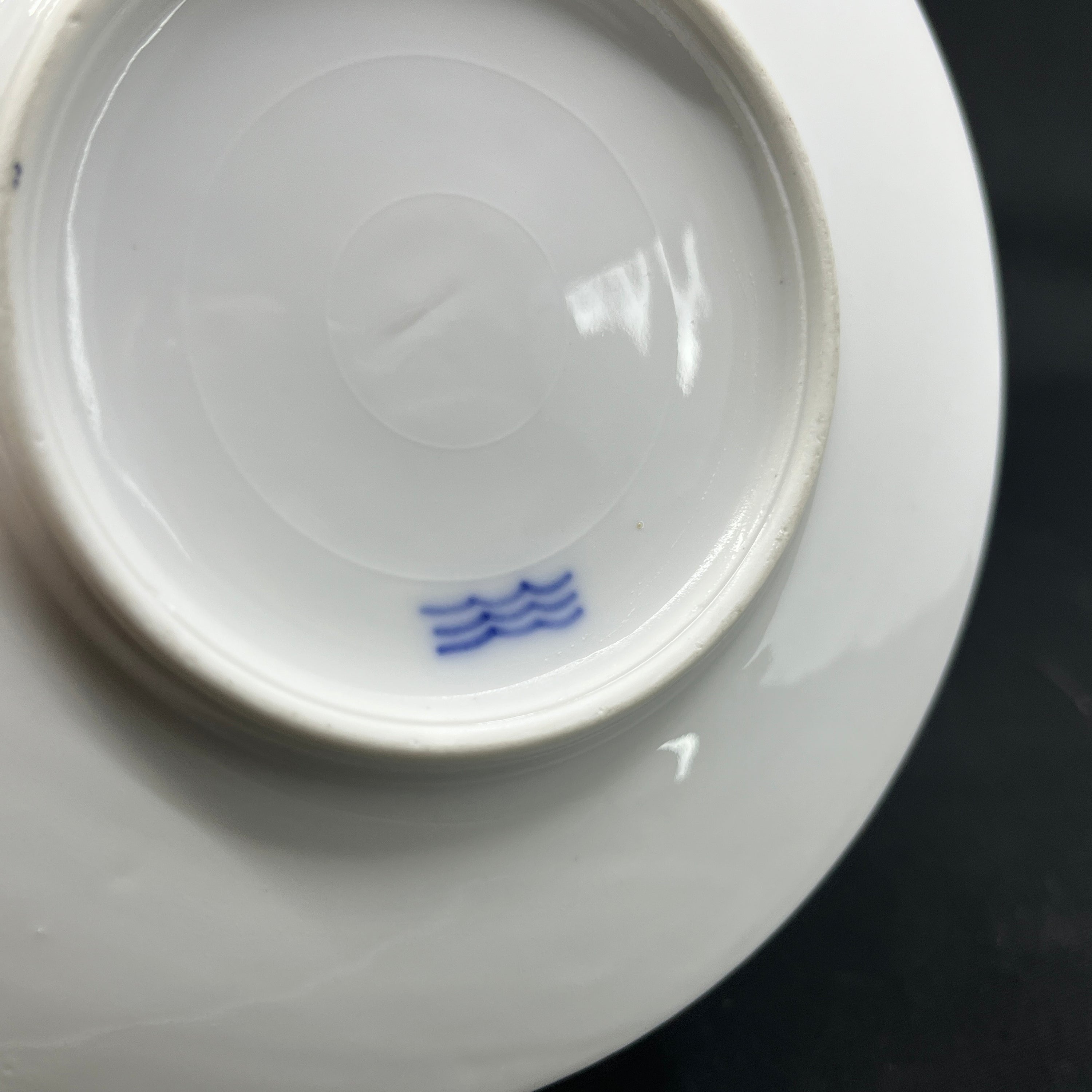 Teekanne von Royal Copenhagen mit Weihnachtsrosen