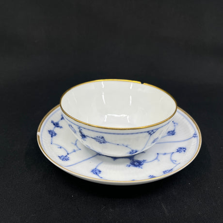 3 Large Blue Fluted Plain Teacup with Gold Rim with flaws