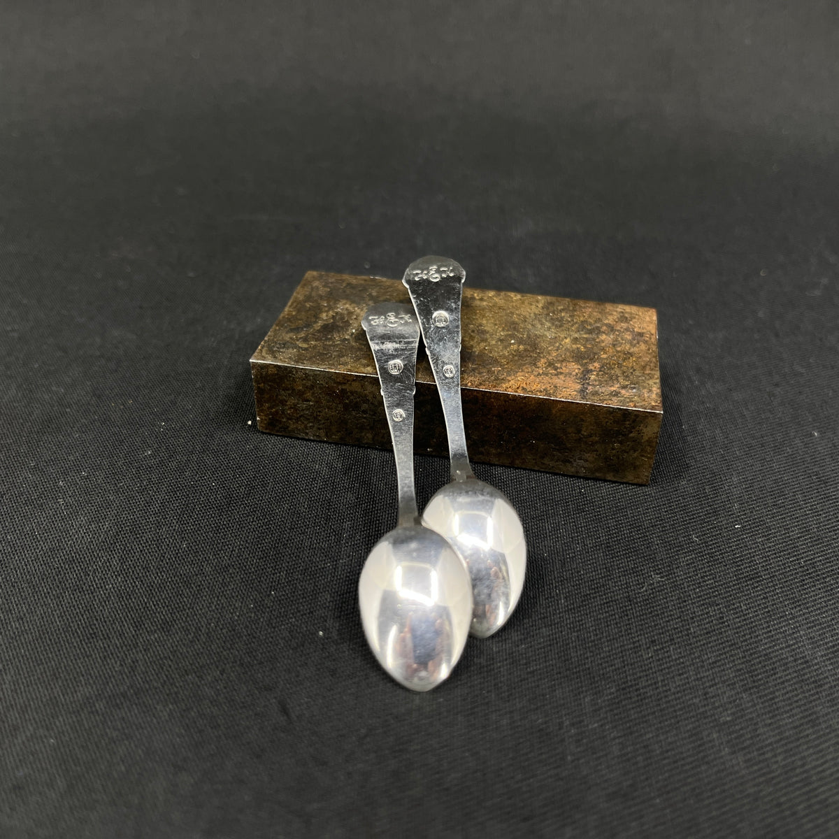 A pair of salt spoons - French lily