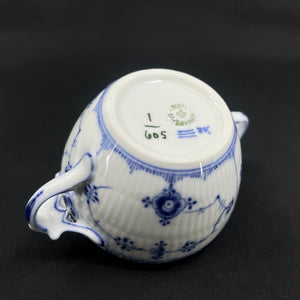 Blue Fluted Half Lace sugar bowl, 1898-1923