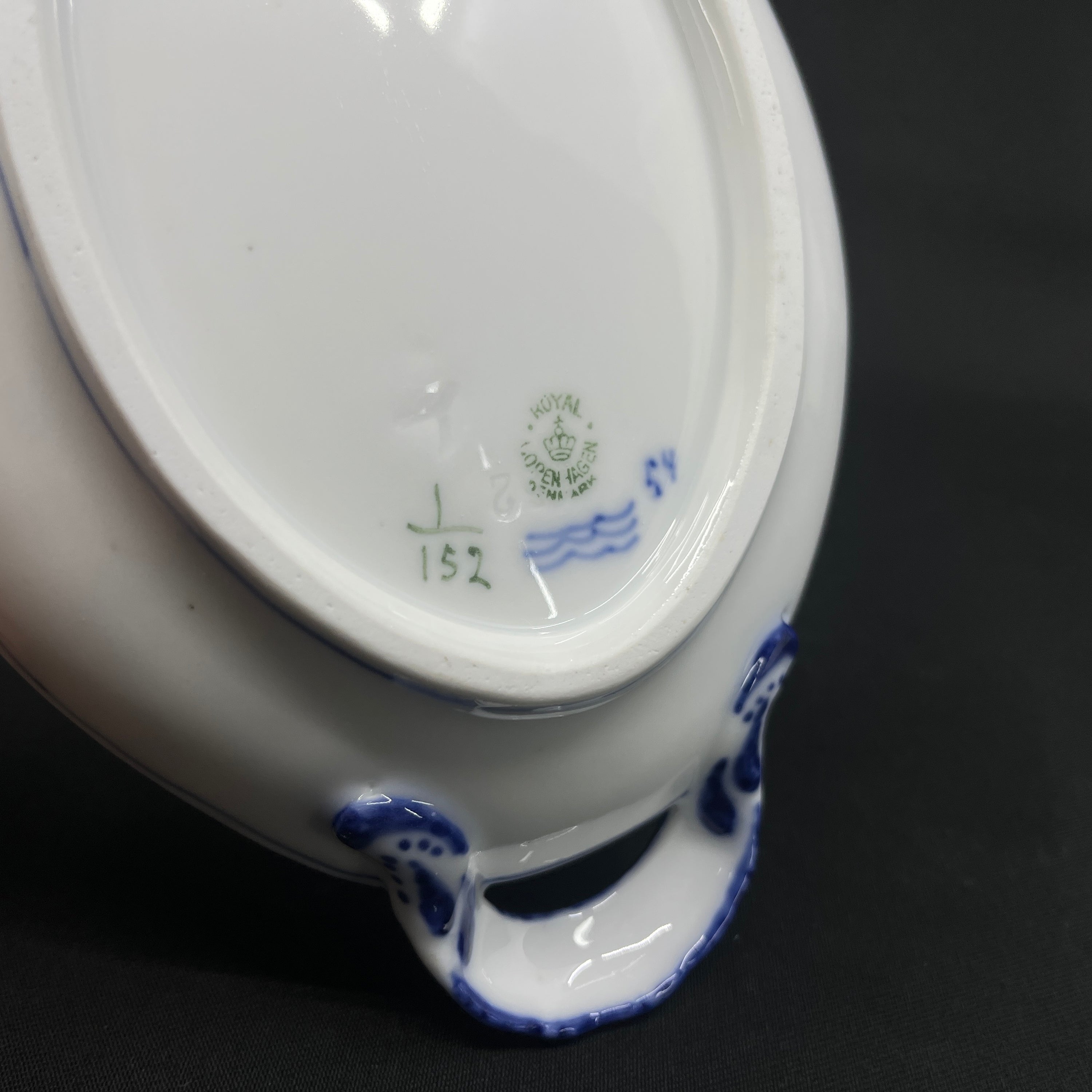 Sjældent Musselmalet Riflet fad, 1/152