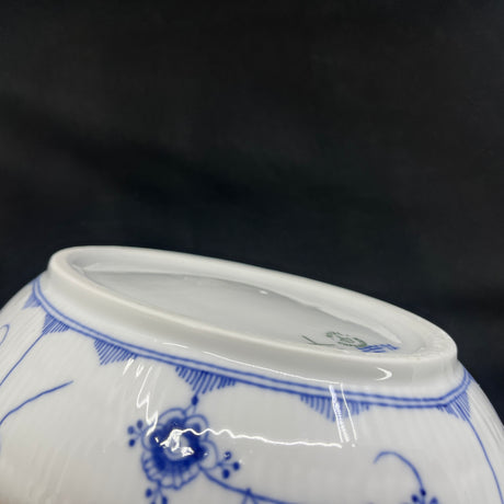 Blue Fluted Fluted oval tureen, 1/432