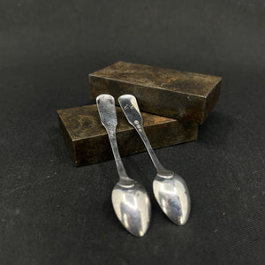 A pair of salt spoons - Danish from the early 1800s