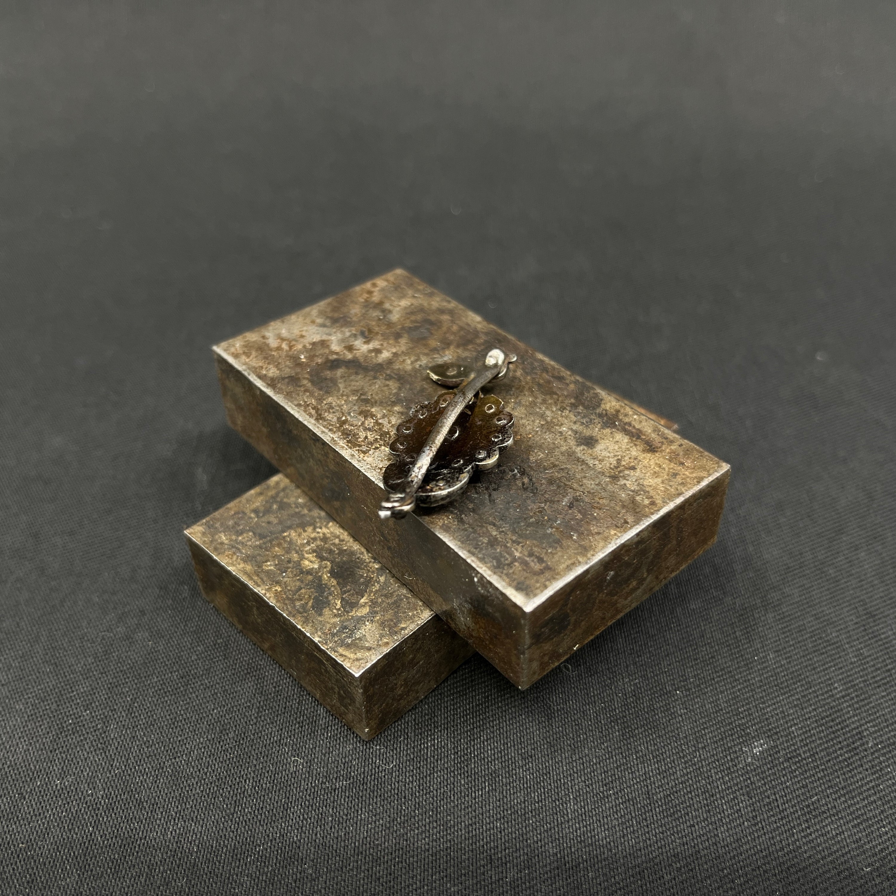 Buckle in iron for a hat band from the 1820s