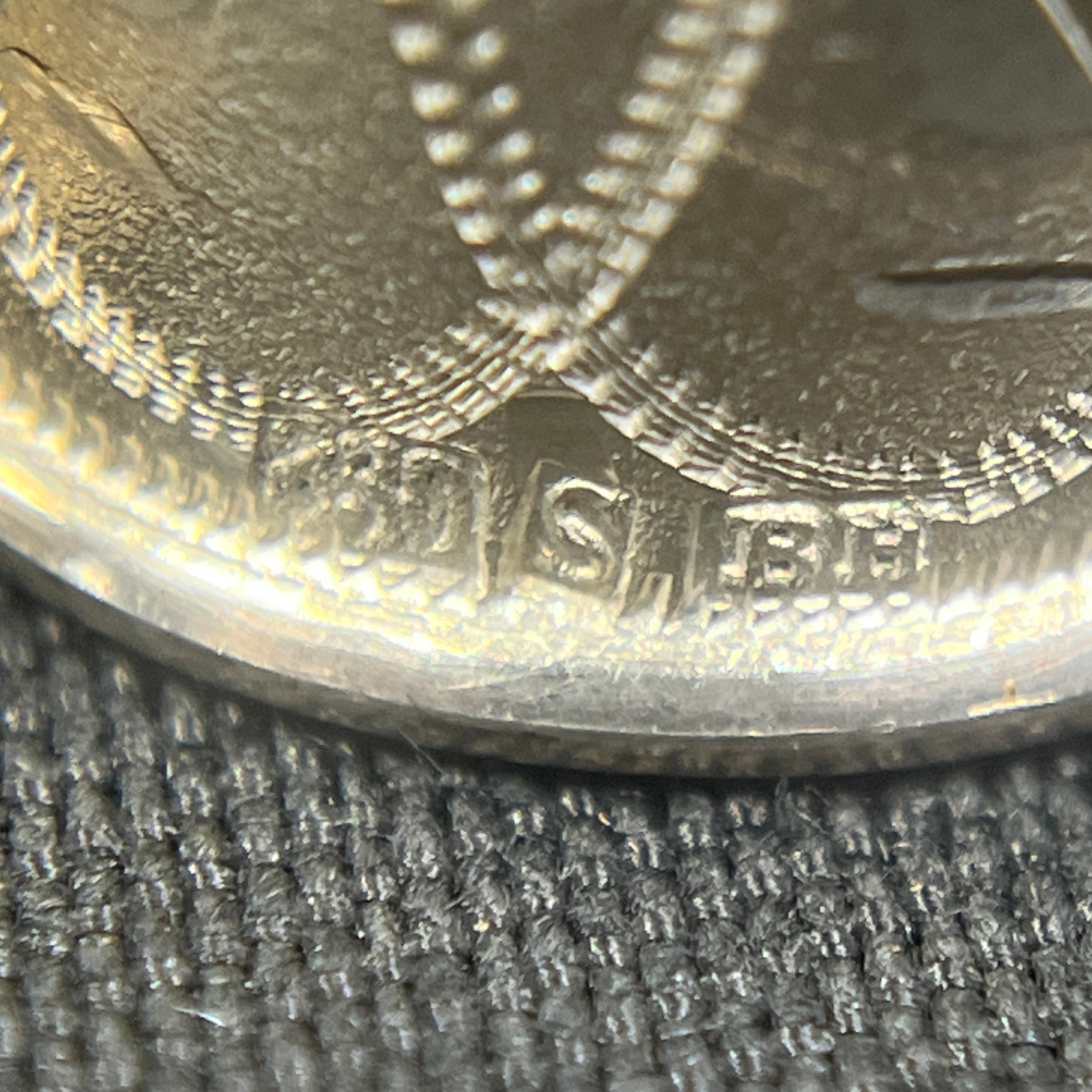 Fingerbøl i sølv med sten - røde nuancer