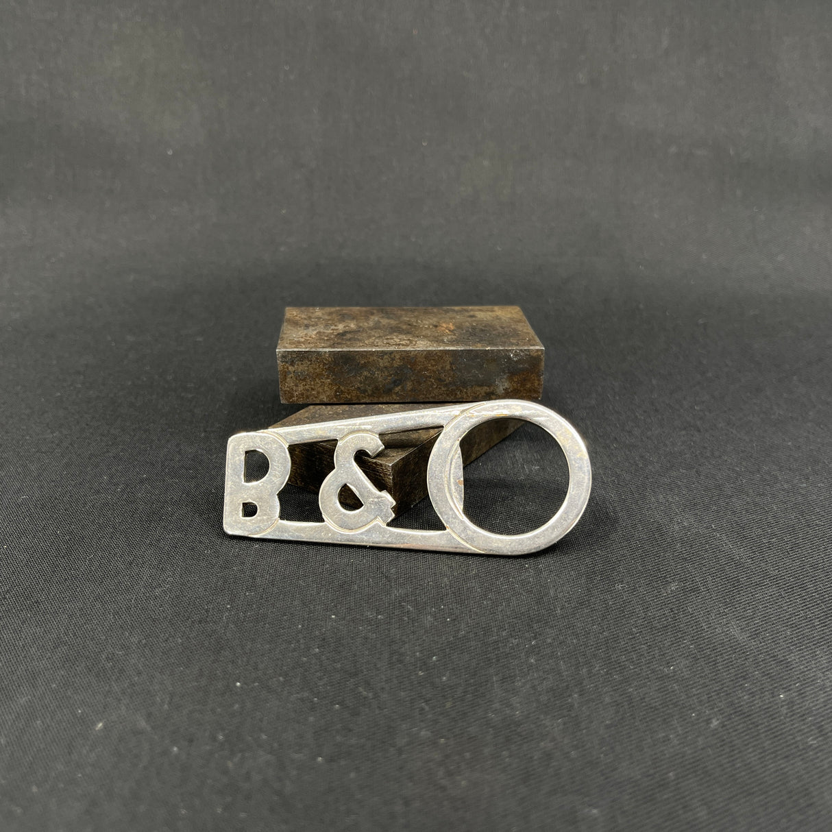 B&O oplukker