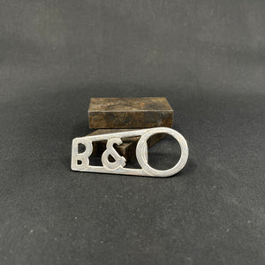 B&O oplukker