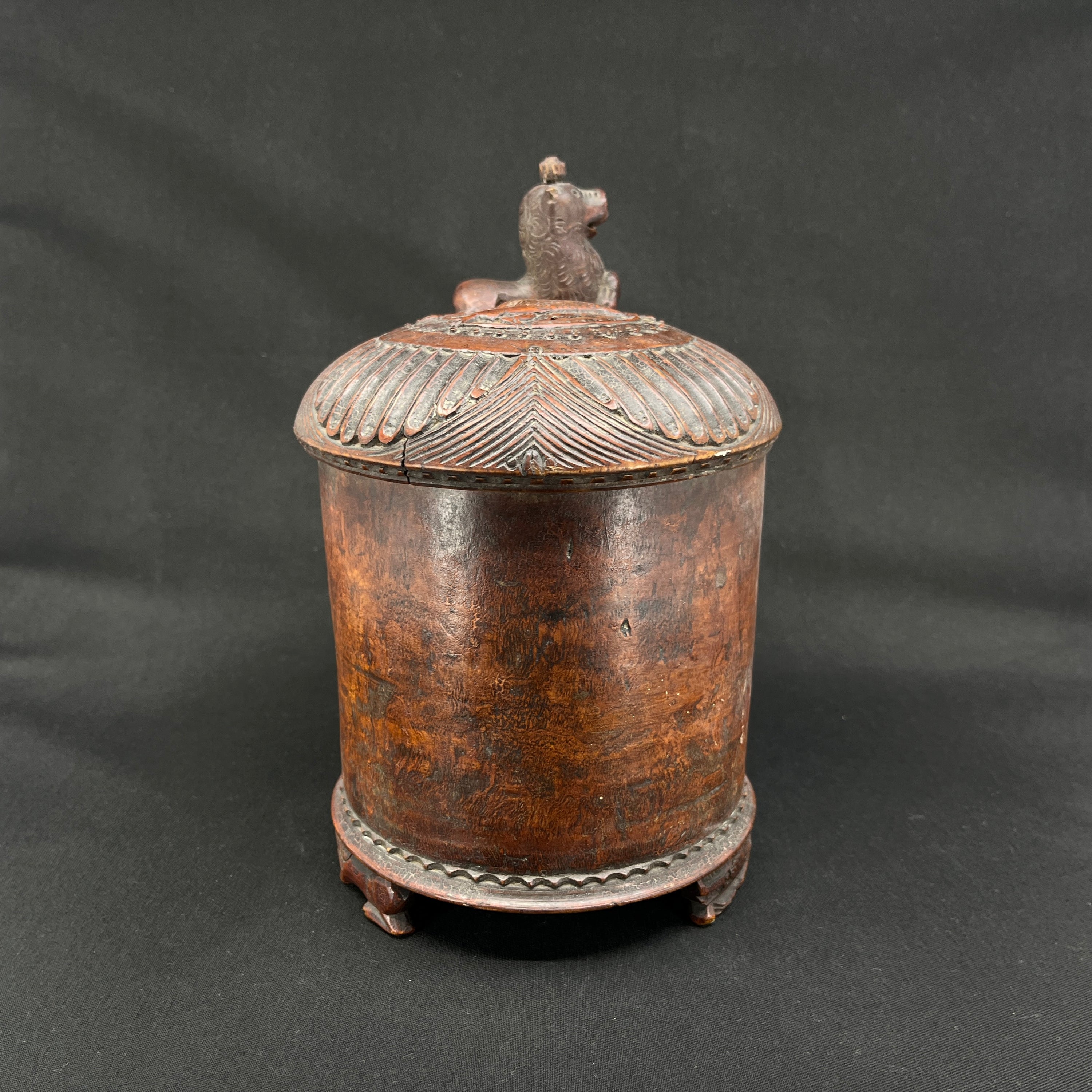 Norsk ølkrus i birketræ fra 1770'erne