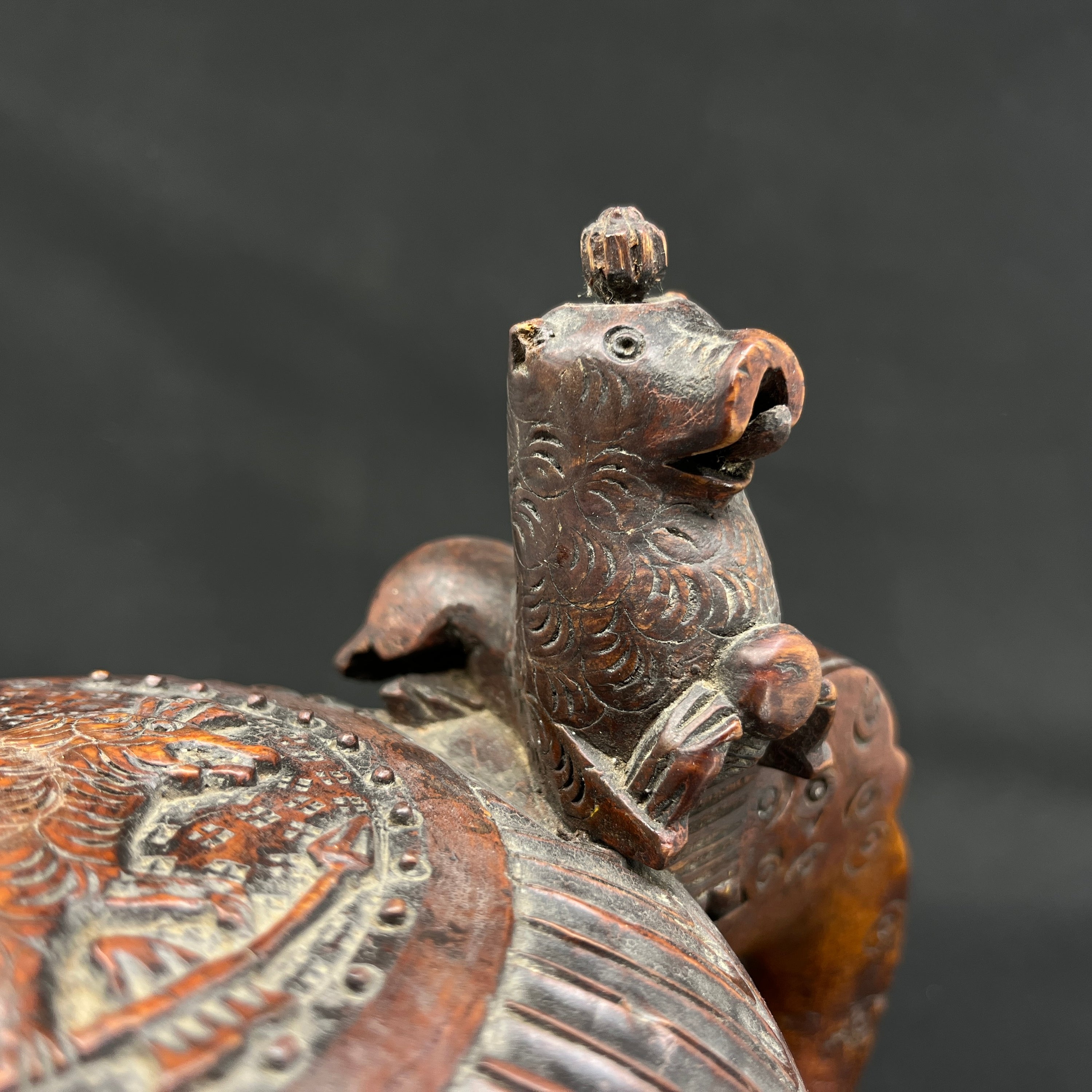 Norsk ølkrus i birketræ fra 1770'erne