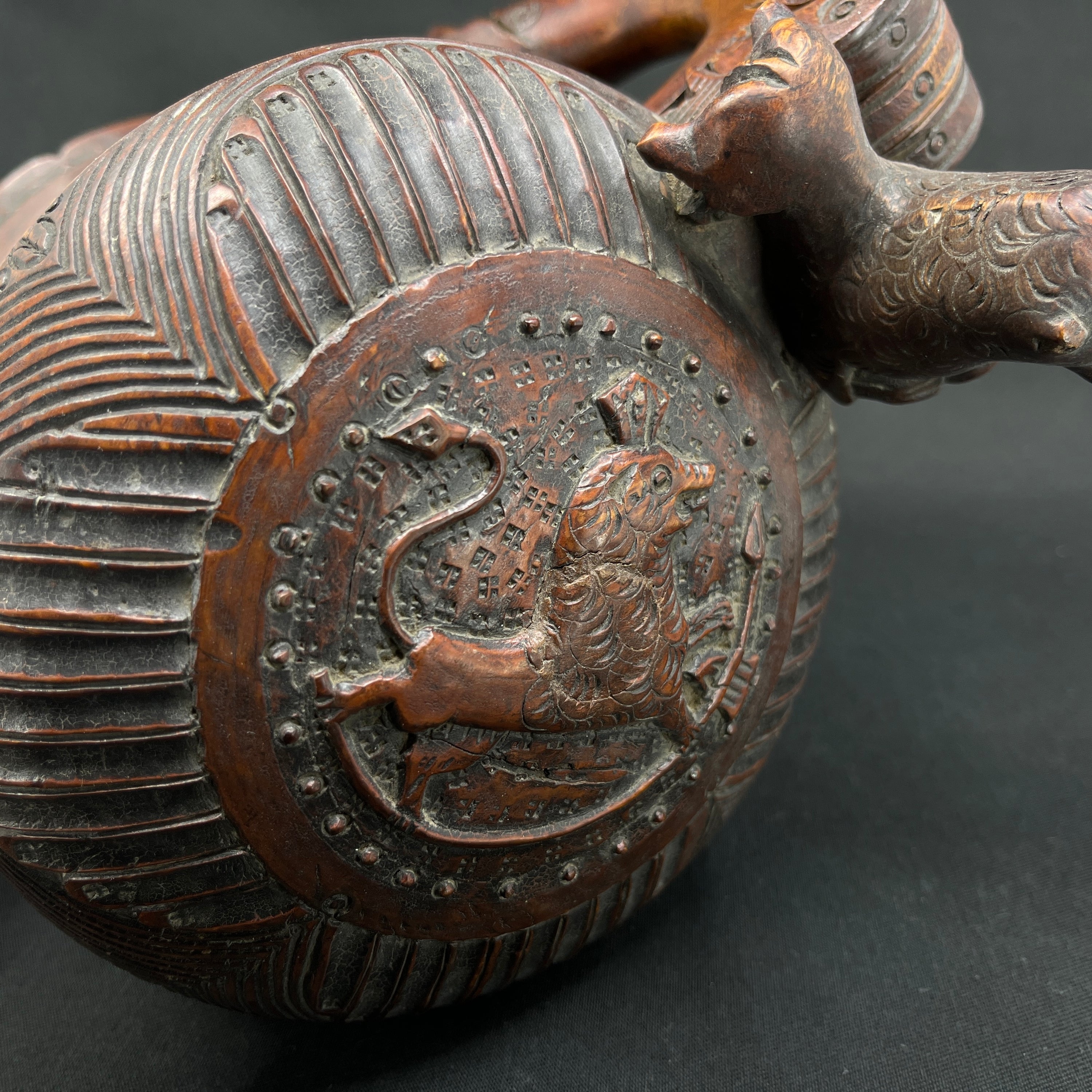 Norsk ølkrus i birketræ fra 1770'erne