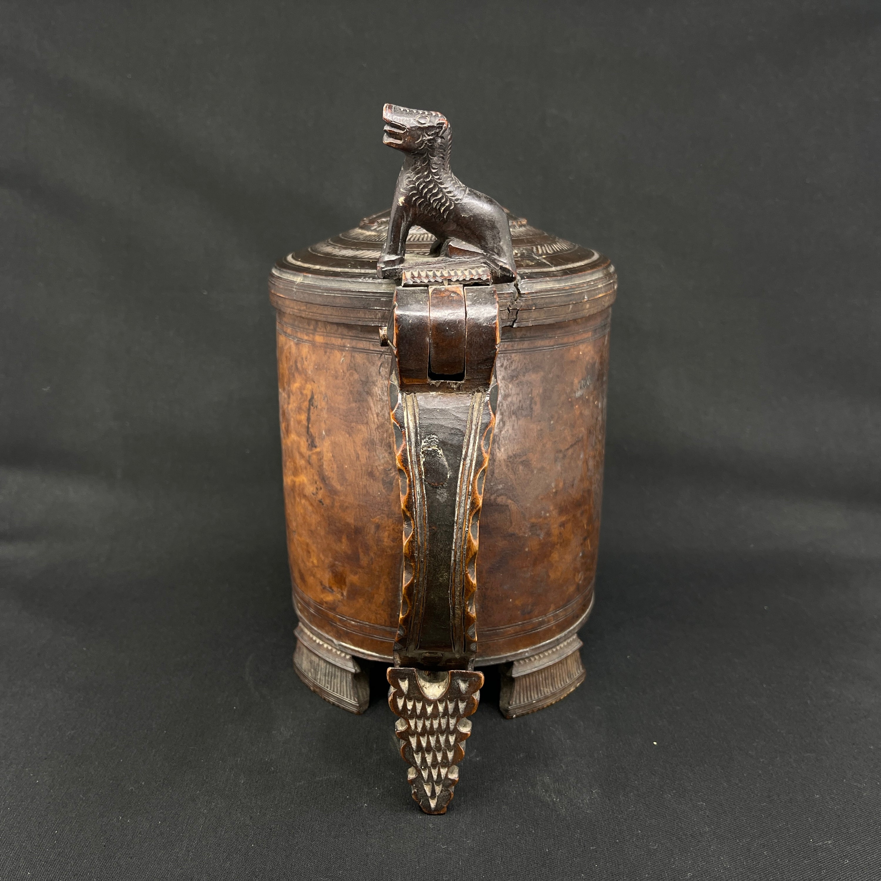 Norsk ølkrus i birketræ fra 1770'erne, 25 cm.