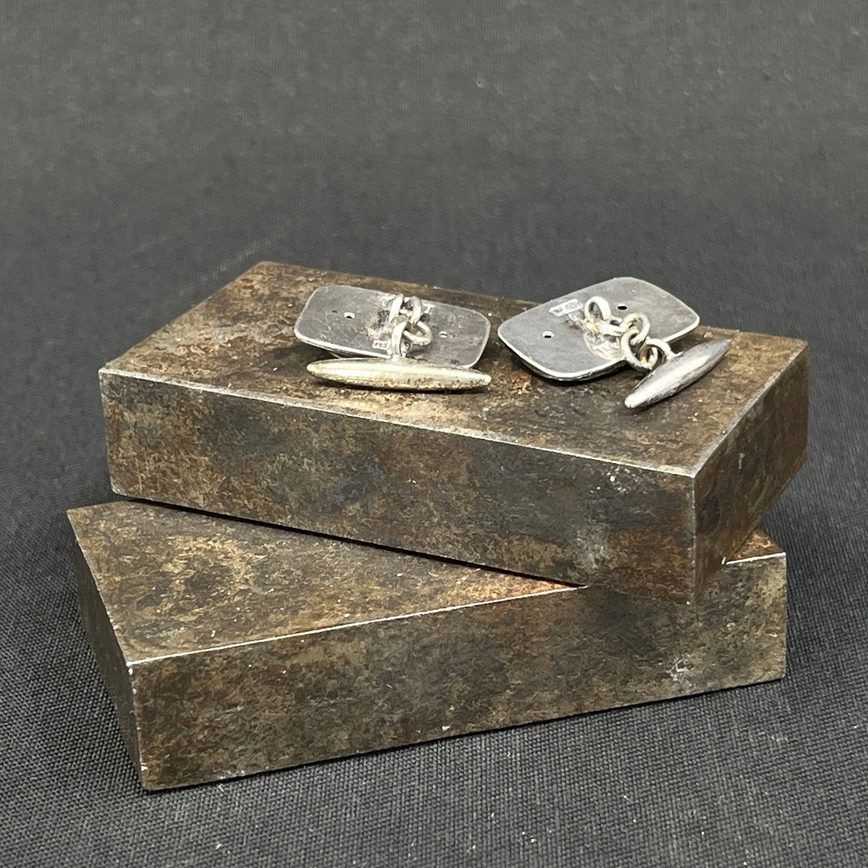 A pair of cufflinks from the 1920s - Carnelian