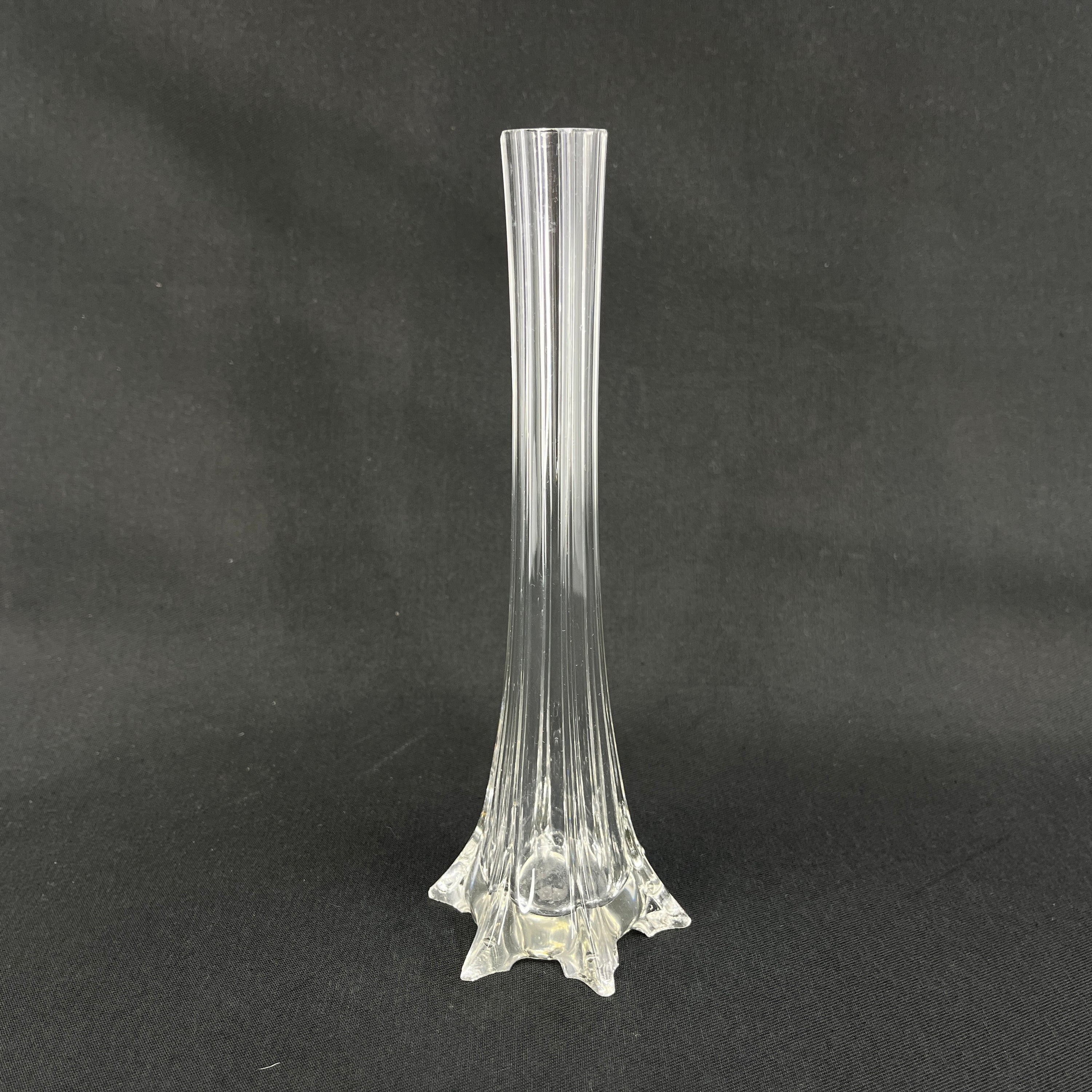 Beautiful polished lily vase from the 1920s, 19 cm.