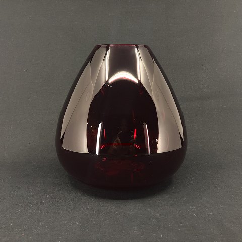 Dråbeformet Ruby vase af Per Lütken