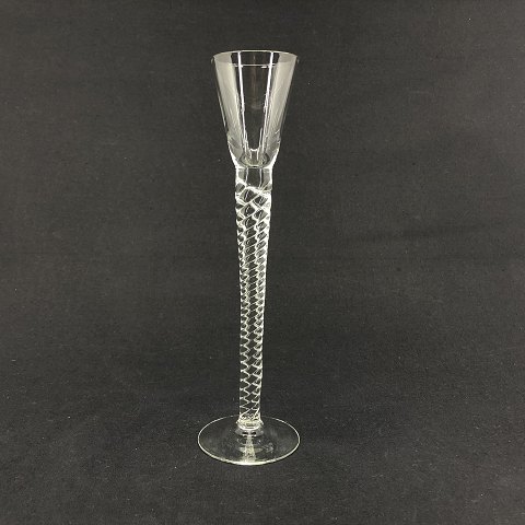 Amager snapseglas, 22 cm.
