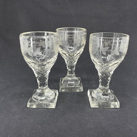 3 finely decorated glasses from the 1850s
