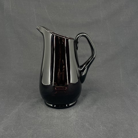 Manganese Holmegaard glas jug, 18 cm.