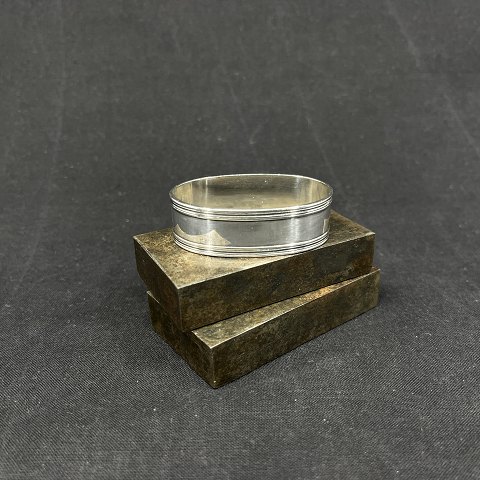 Double fluted napkin ring in silver