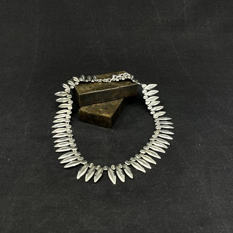 Modern necklace in silver